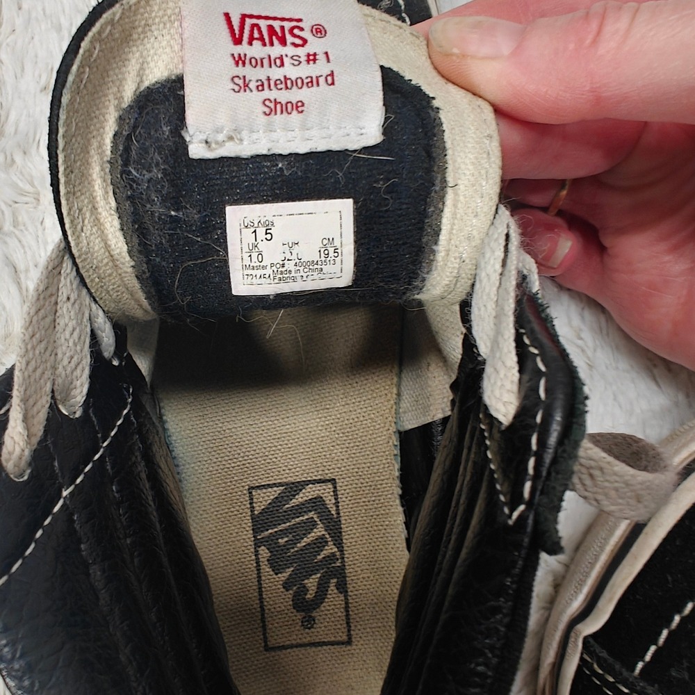 Vans Sk8-Hi High Top Sneakers Kids 1.5 Black White Classic Skater Grunge Shoes - Picture 2 of 12